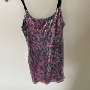 Mini dress perfect for a cocktail only worn once